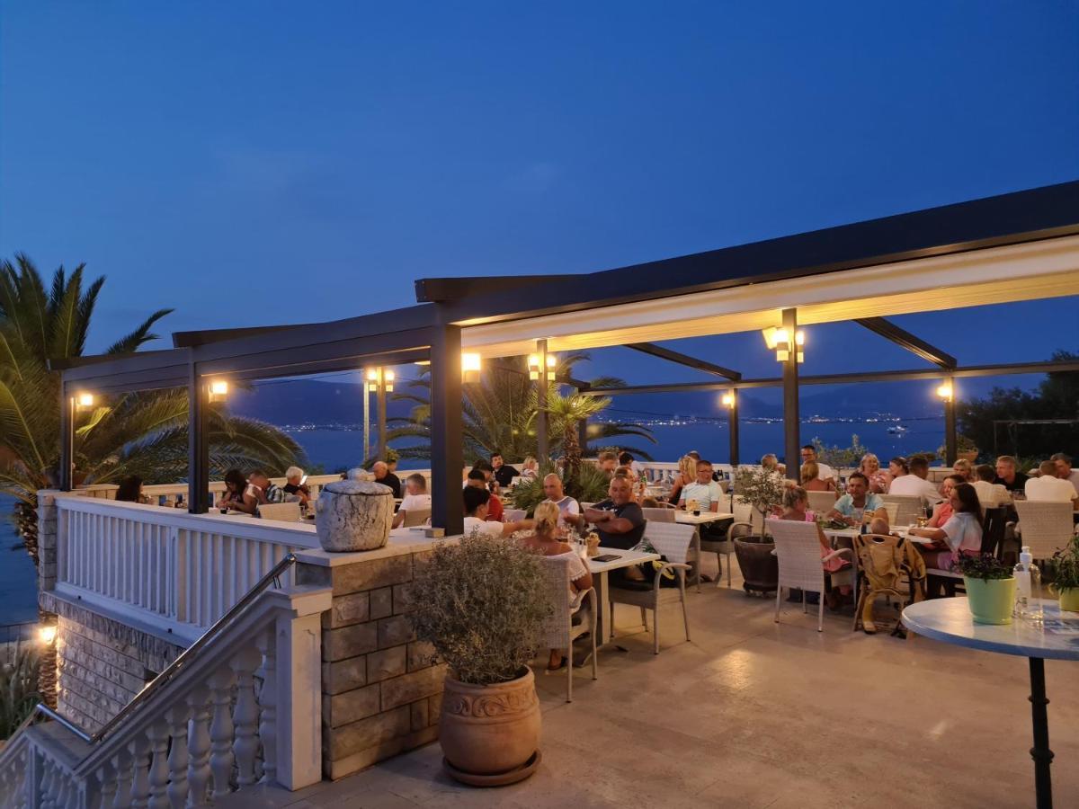 Tina Hotel Arbanija
