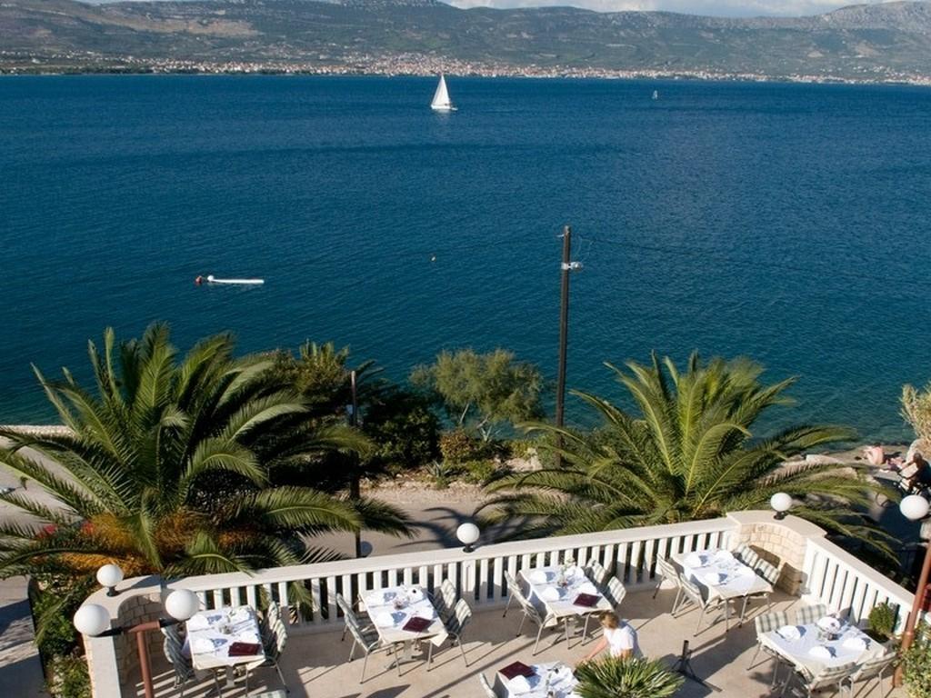 Tina Hotel 3*