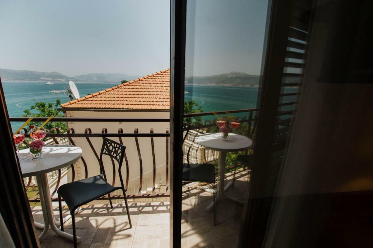 Tina Hotel Arbanija