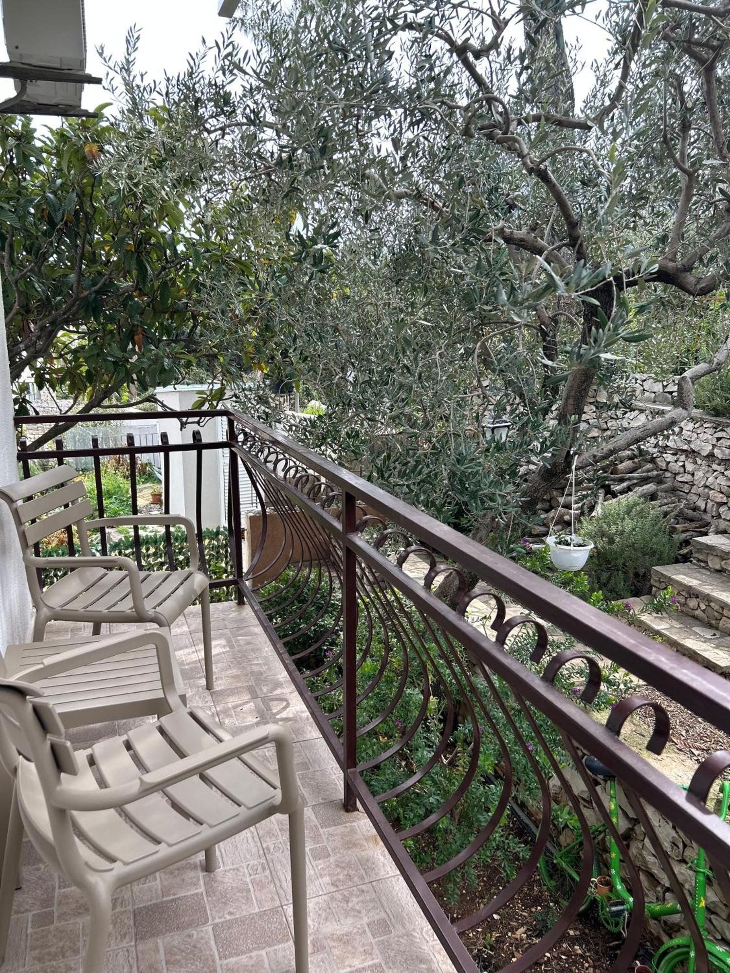 Hotel Tina Arbanija