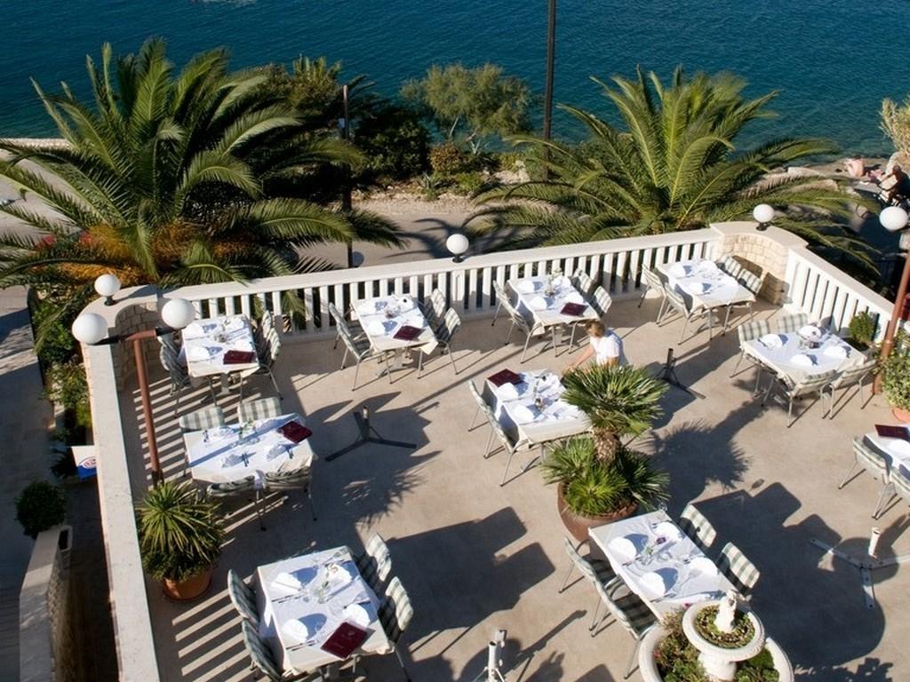 Tina Hotel Arbanija
