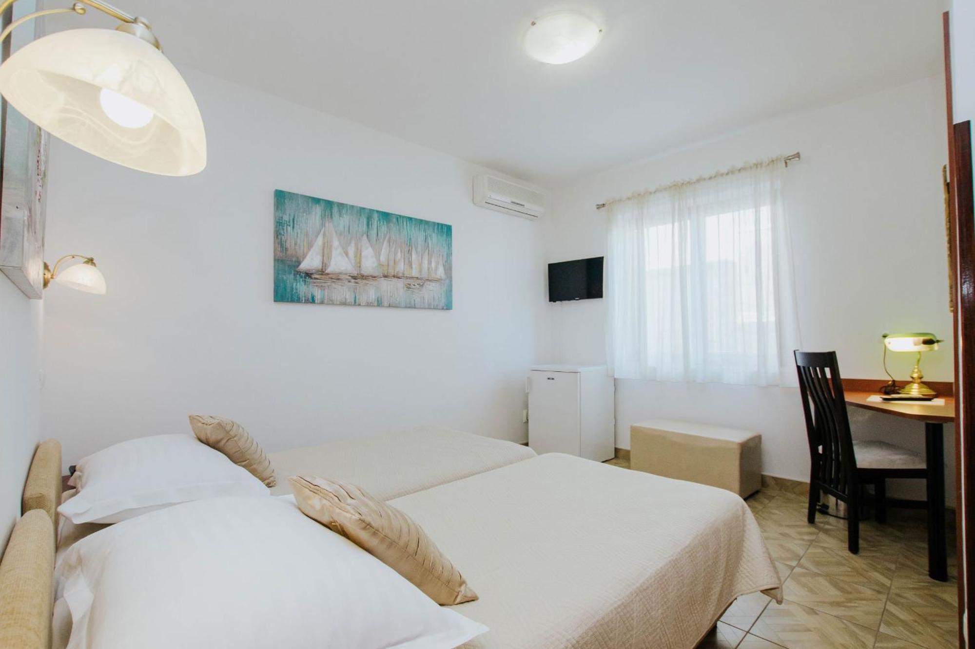Tina Hotel 3*